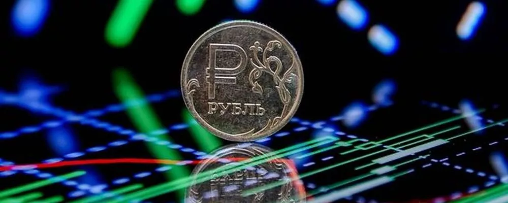 Крупные выплаты по внешнему долгу РФ могут ударить по рублю