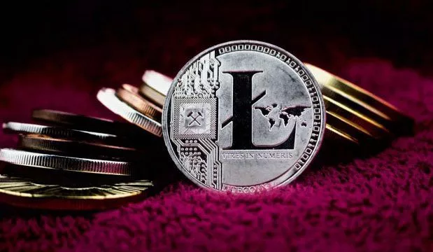 LTC подскочил на 35% на новостях о Walmart, но затем рухнул