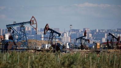 Фьючерсы на нефть растут после падения в четверг