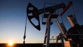 Нефть дешевеет на опасениях по поводу протестов в Китае