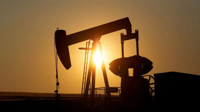 Нефть умеренно дорожает после обвала цен накануне