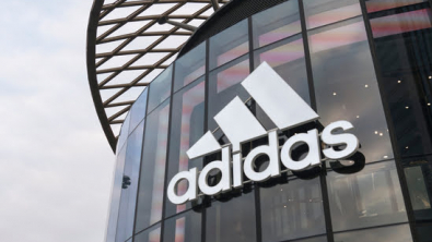 Adidas в этом году наймет свыше 2,8 тыс. новых сотрудников