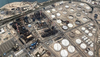 Нефть дешевеет после роста цен до 2-недельного максимума