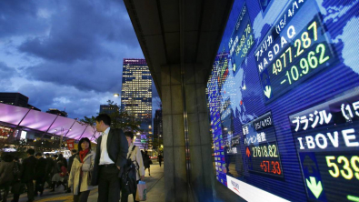 Рынки акций Азии снизились, вырос только шанхайский индекс
